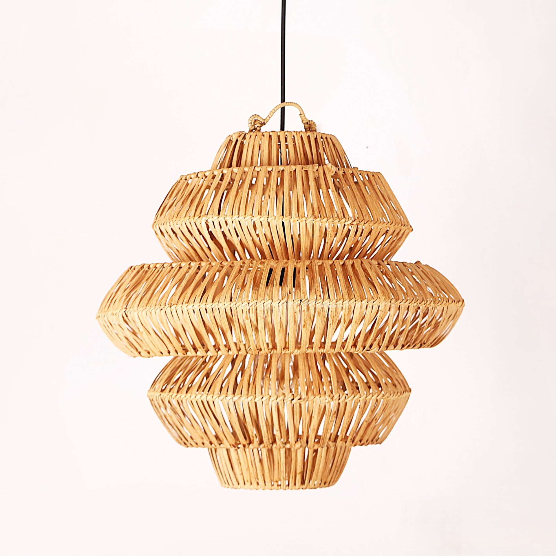 lucy-40 f1 Rattan Lucy Aydınlatma El Yapımı Doğal Avize - Görsel 2