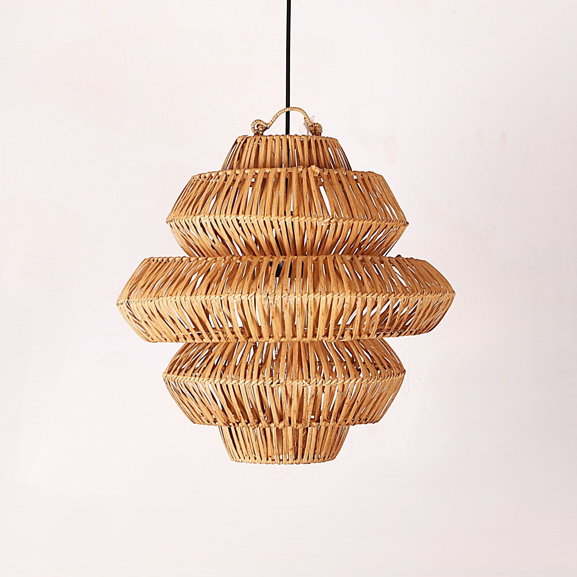 lucy-40 f2 Rattan Lucy Aydınlatma El Yapımı Doğal Avize - Görsel 3