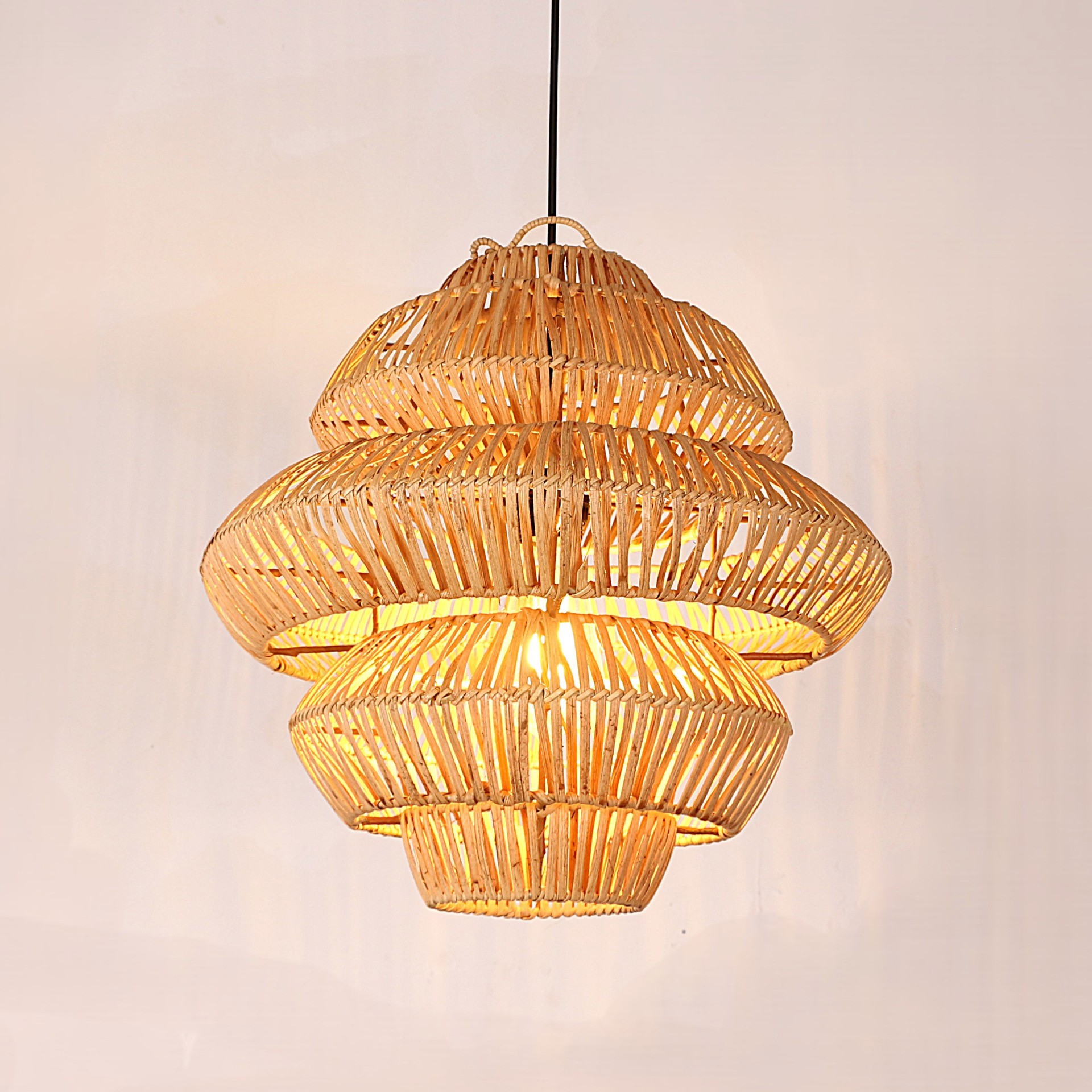 lucy-40 f3 Rattan Lucy Aydınlatma El Yapımı Doğal Avize - Görsel 4